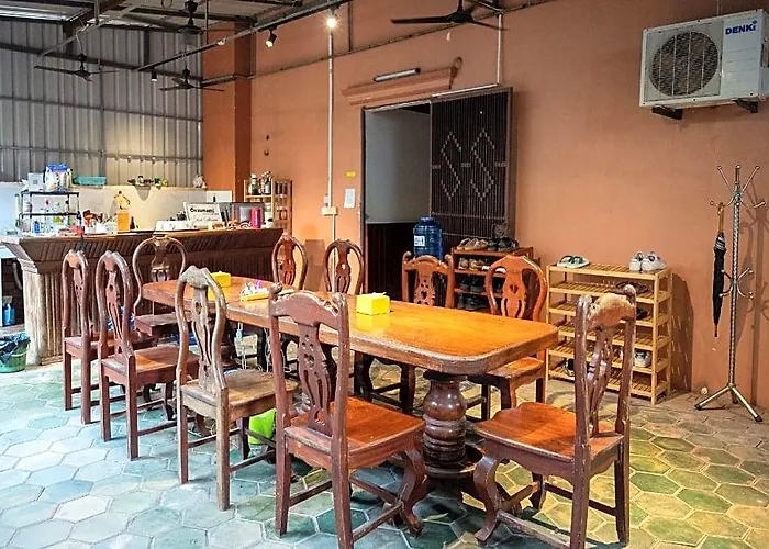 Makers Hotel 2*